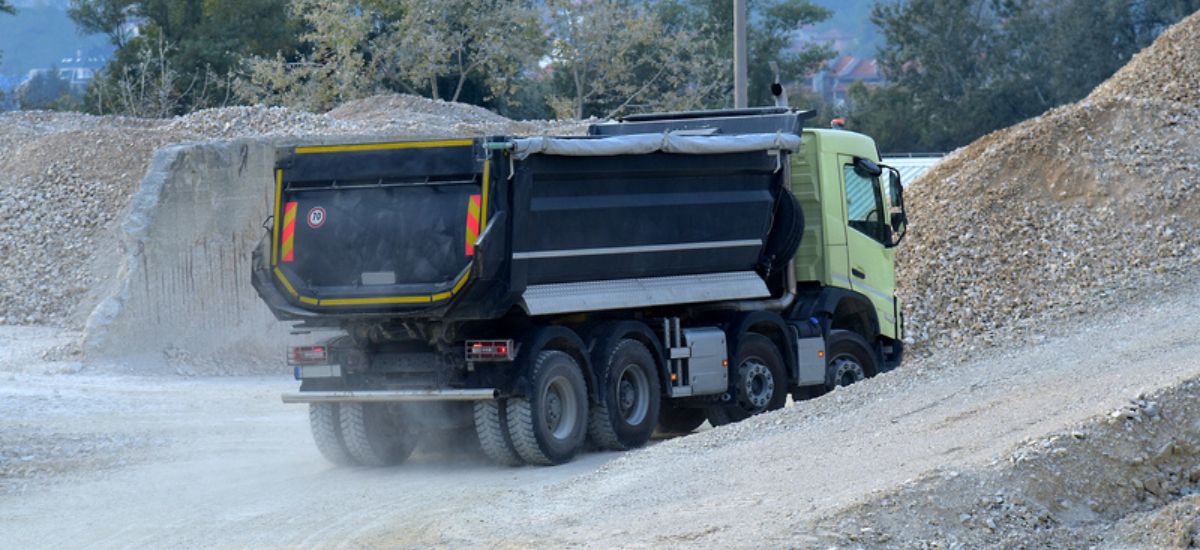 Servicii de transport pentru nisip, pietris si balastru in Bucuresti